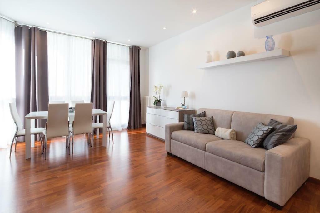 Modern Sunny In Residental Area Appartamento *